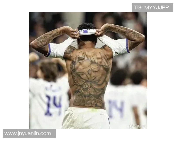 内马尔身上的纹身故事与背后的深刻意义解析