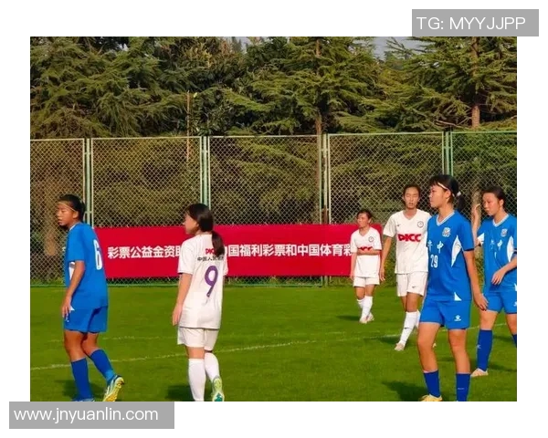 舒然对足球明星的热爱与追逐背后隐藏的故事与情感