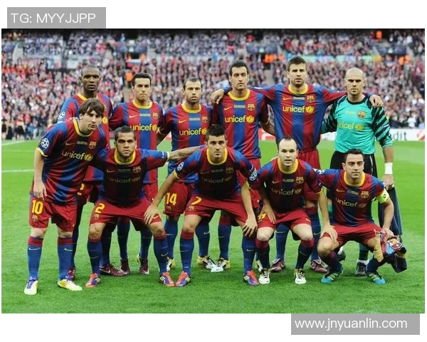 全球足球巨星三人行他们如何改变了足球的历史与未来