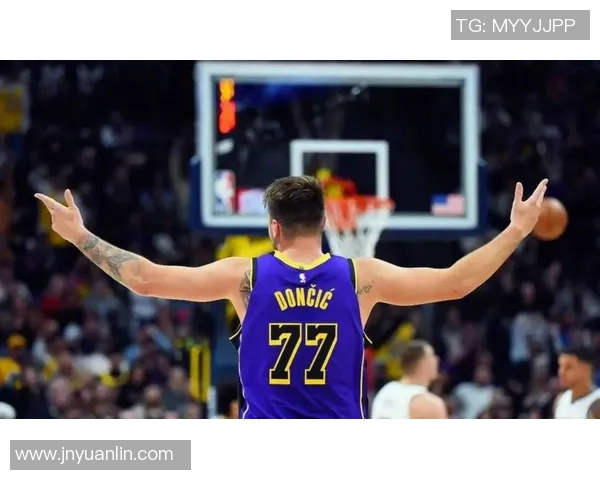 水晶竞技与桑托斯的精彩对决揭示足球战术与团队合作的魅力